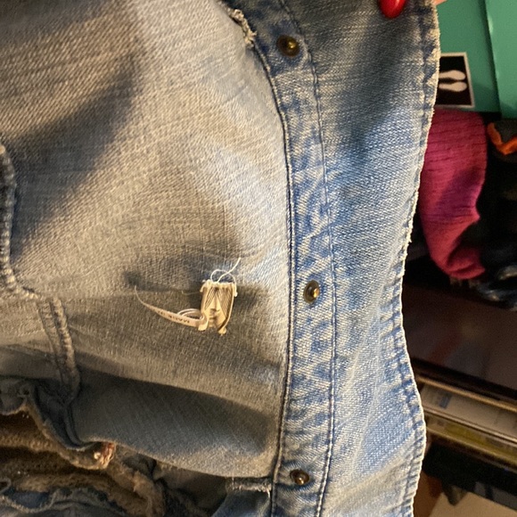 Unusual denim jacket with crotchet sleeves - Picture 6 of 8